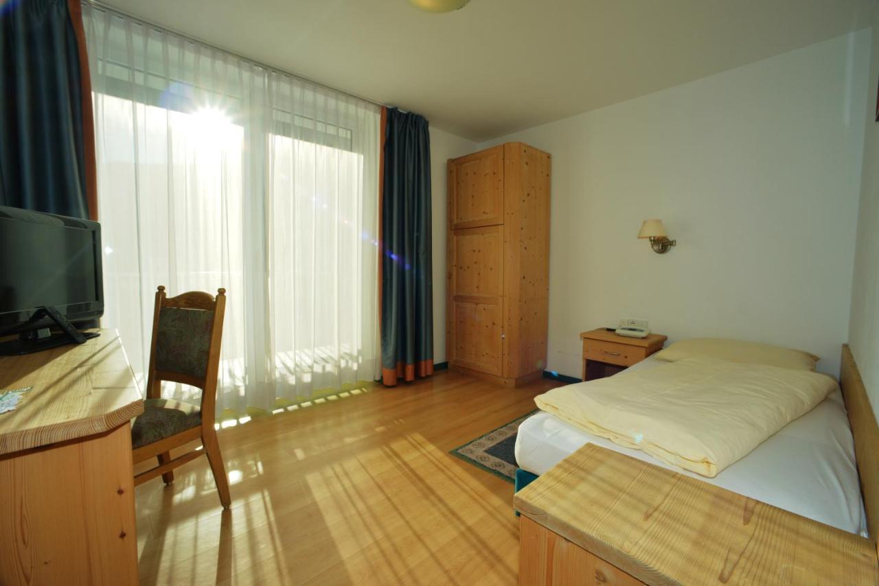 Hotel Puetia アンテルモイア エクステリア 写真